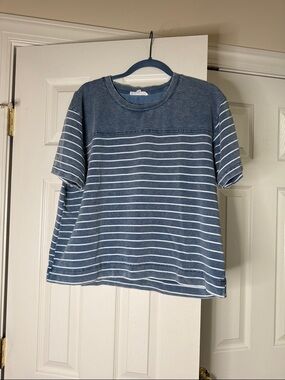 Jane and delancey Blue Striped Short Sleeve boxy Tee size L